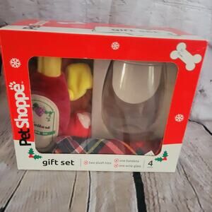 Pet Shoppe Gift Set DOG LOVER Drink Wine glass, Bandana, 2 Plush Chew Toys NEW